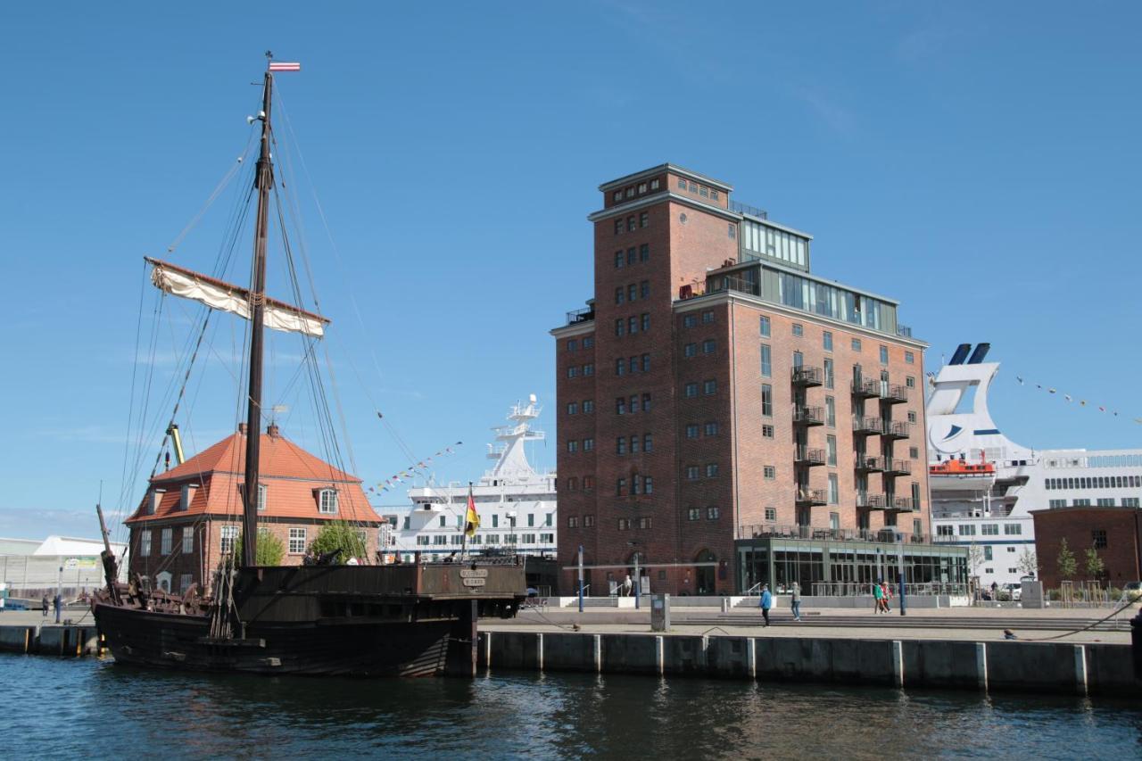 Meerblick, Balkon Und Private Sauna Im Historischen Getreidespeicher Wißmar Buitenkant foto